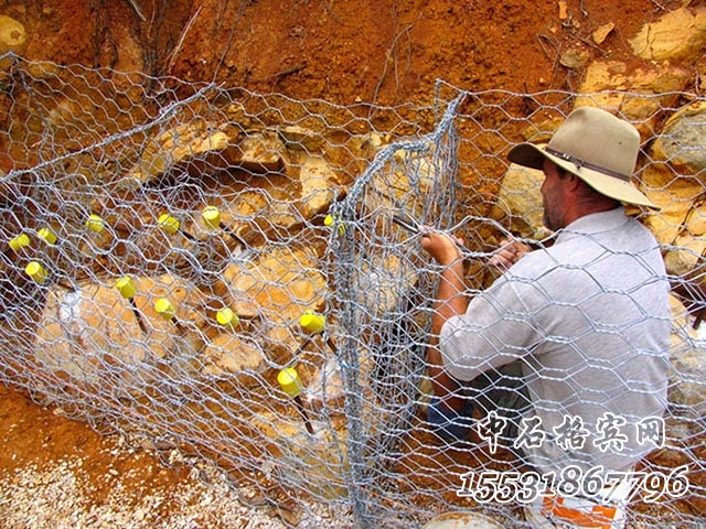 護(hù)岸格賓網(wǎng)安裝.jpg 護(hù)岸格賓網(wǎng)安裝.jpg