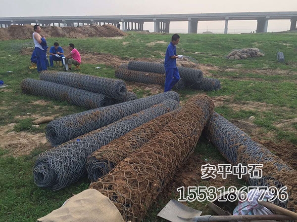 鉛絲石籠卷.jpg 鉛絲石籠卷.jpg